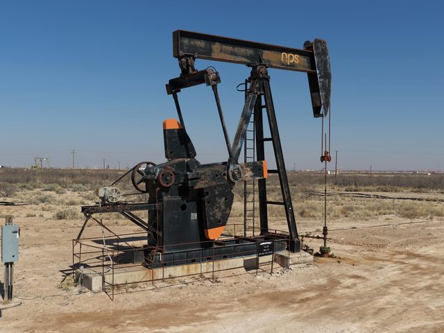 Oil pumpjack